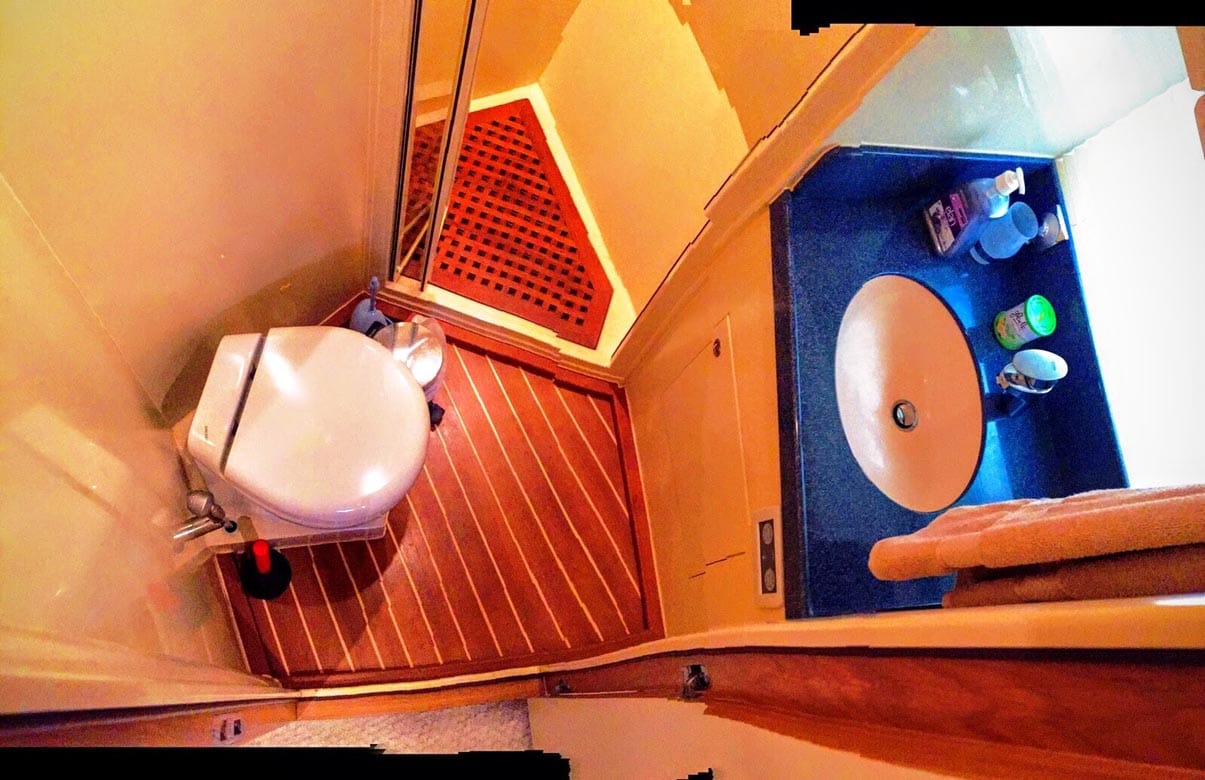 Majesty 44 Ft yacht hire Dubai