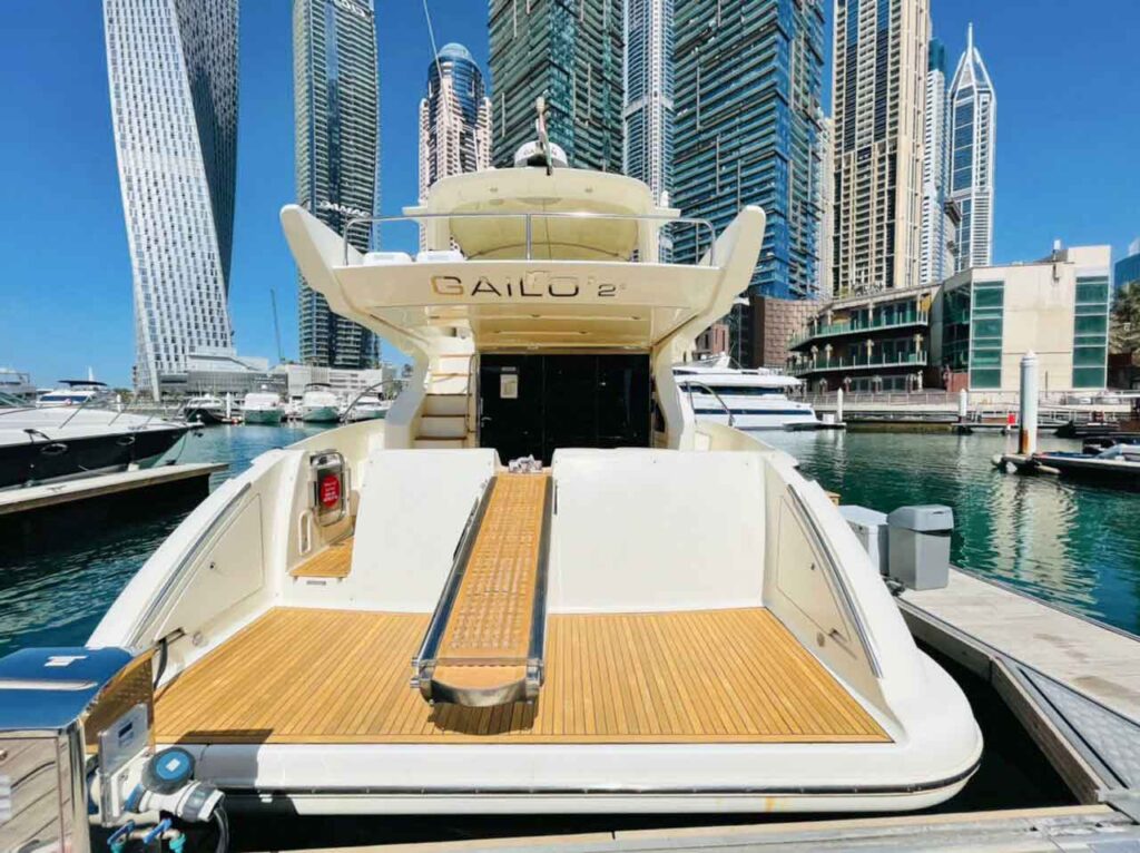 Azimut 50Ft for rent in dubai