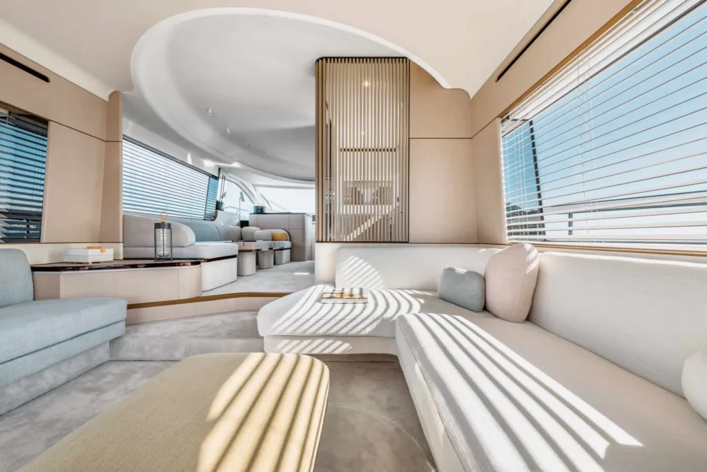 Azimut Fly68 Salon 3 Yacht Charter